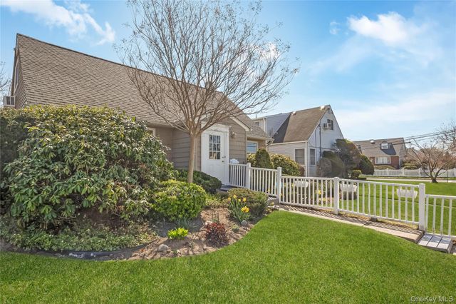 3017 Roxbury Road, Oceanside, NY 11572