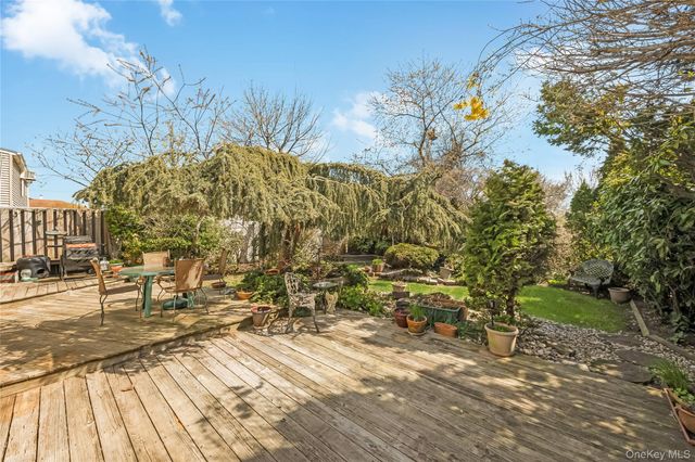 3017 Roxbury Road, Oceanside, NY 11572