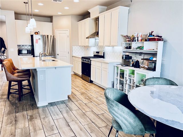 2625 LAS ESTRELLAS ST, Corpus Christi, TX 78414