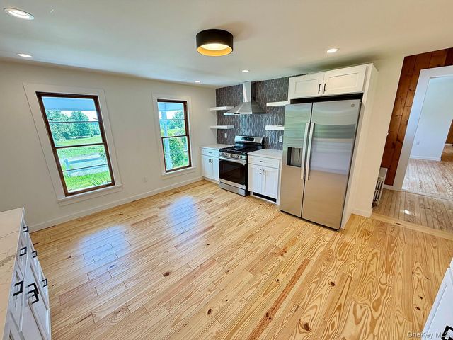 180 Henderson Road, Hankins, NY 12741
