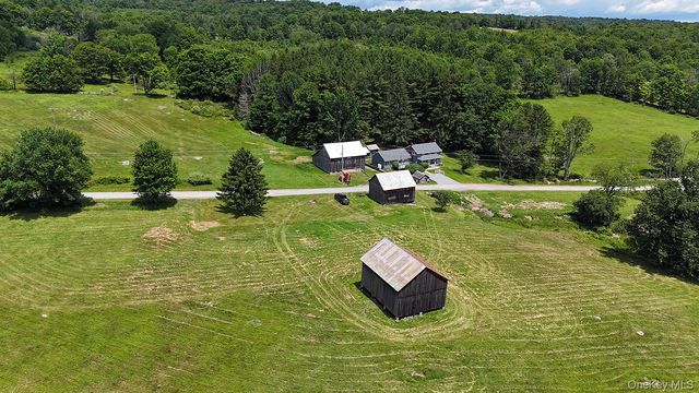 180 Henderson Road, Hankins, NY 12741