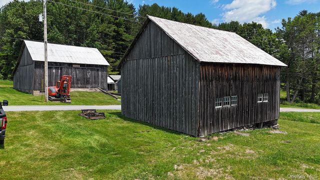 180 Henderson Road, Hankins, NY 12741