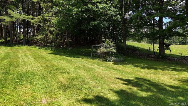 180 Henderson Road, Hankins, NY 12741