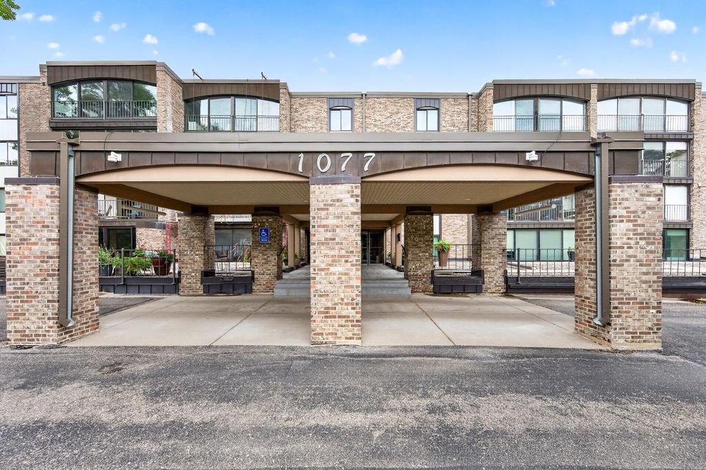 1077 Sibley Memorial Highway 608, Saint Paul, MN 55118 — exterior