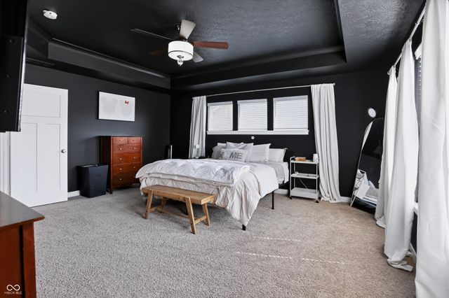 7808 Hedgehop Drive, Zionsville, IN 46077