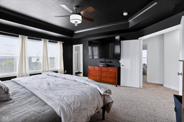 7808 Hedgehop Drive, Zionsville, IN 46077
