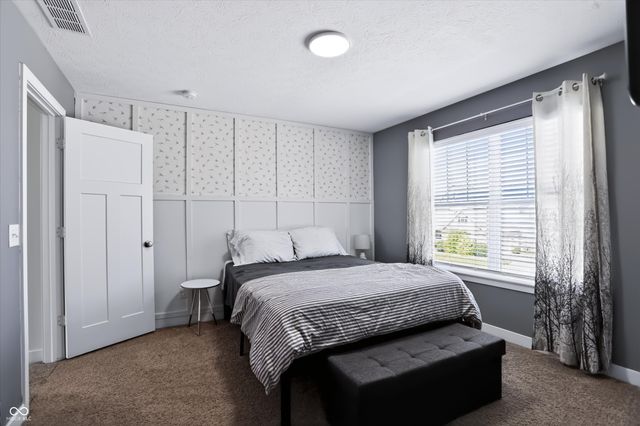 7808 Hedgehop Drive, Zionsville, IN 46077