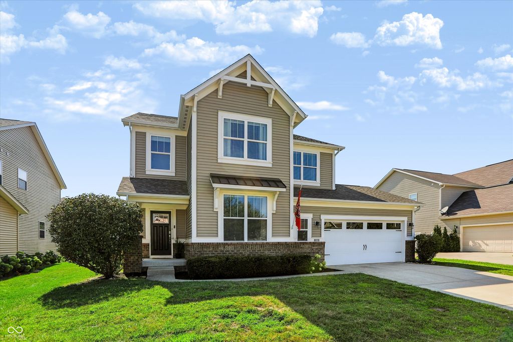 7808 Hedgehop Drive, Zionsville, IN 46077