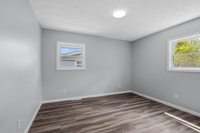 6060 Tiverton Square W, Columbus, OH 43229