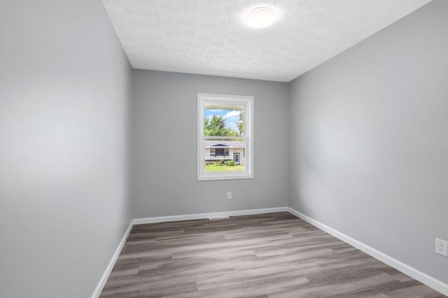 6060 Tiverton Square W, Columbus, OH 43229