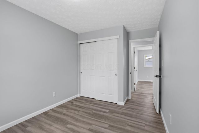 6060 Tiverton Square W, Columbus, OH 43229