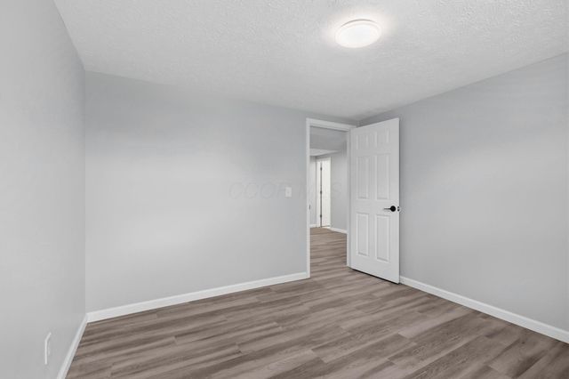 6060 Tiverton Square W, Columbus, OH 43229