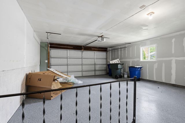 6060 Tiverton Square W, Columbus, OH 43229