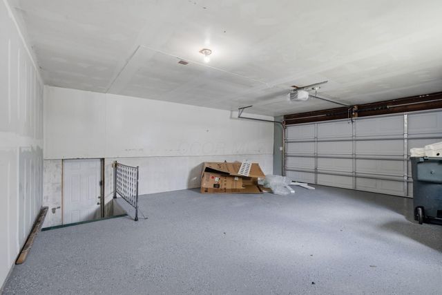 6060 Tiverton Square W, Columbus, OH 43229