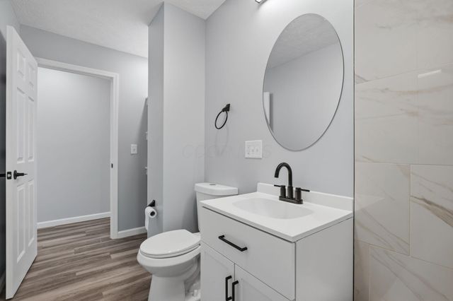 6060 Tiverton Square W, Columbus, OH 43229