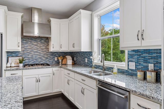 7623 Addisen Court, Inver Grove Heights, MN 55077