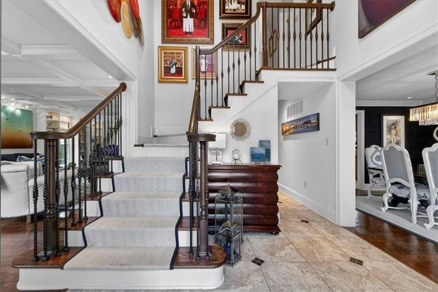 221 W 53rd Terrace, Kansas City, MO 64112