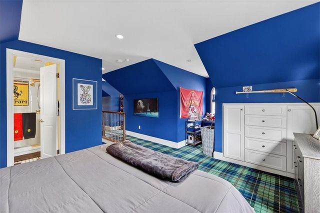 221 W 53rd Terrace, Kansas City, MO 64112