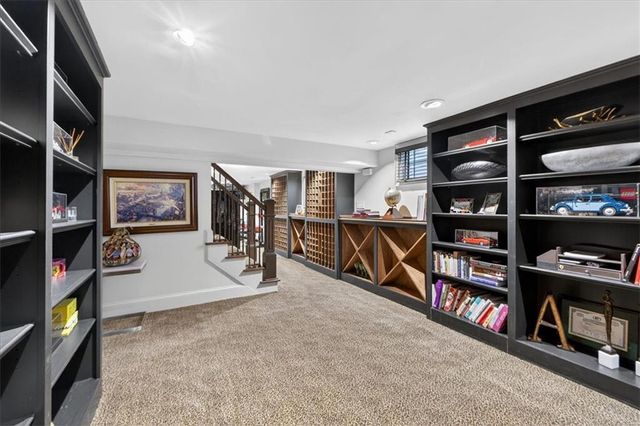 221 W 53rd Terrace, Kansas City, MO 64112