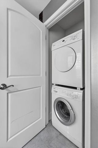 221 W 53rd Terrace, Kansas City, MO 64112