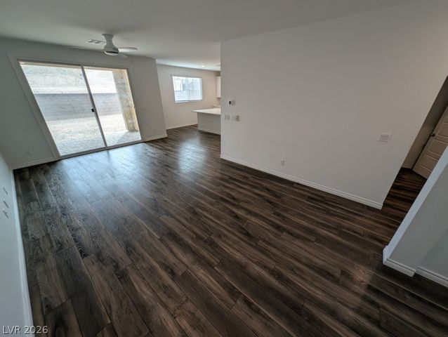 2932 Moulin Heights Street, Las Vegas, NV 89156