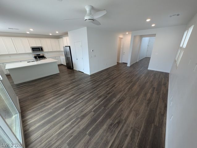 2932 Moulin Heights Street, Las Vegas, NV 89156