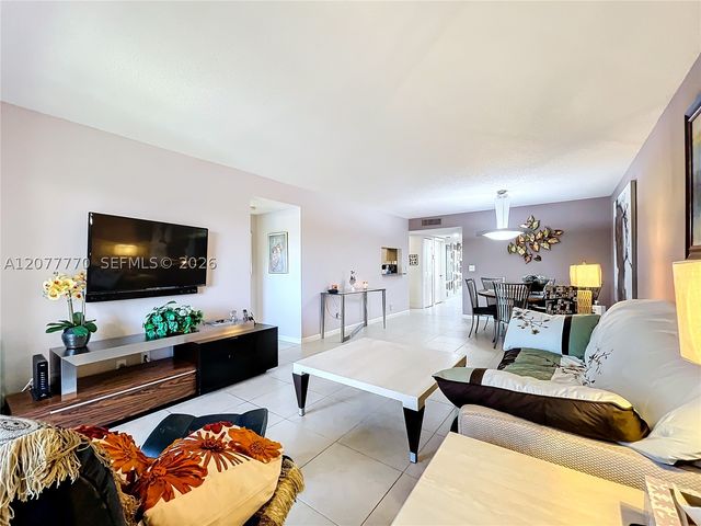 15451 Pembridge Dr 214, Delray Beach, FL 33484