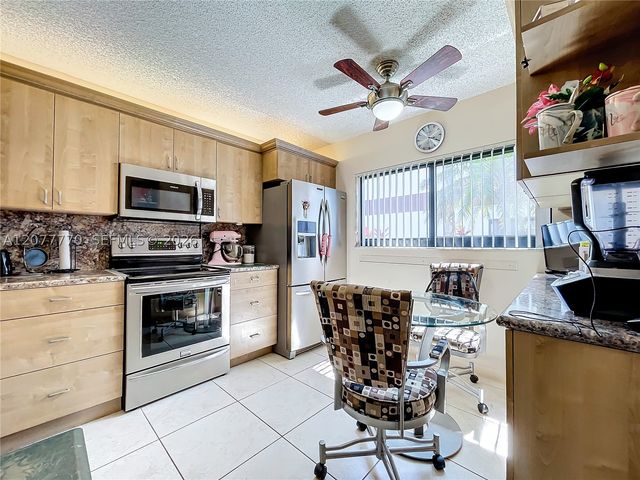 15451 Pembridge Dr 214, Delray Beach, FL 33484