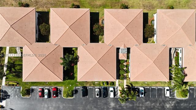 15451 Pembridge Dr 214, Delray Beach, FL 33484