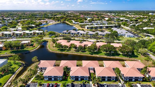 15451 Pembridge Dr 214, Delray Beach, FL 33484