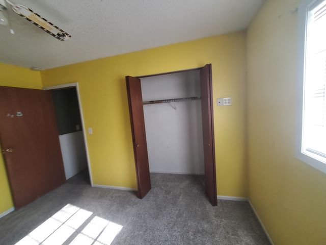 2239 13th Avenue S, Clinton, IA 52372