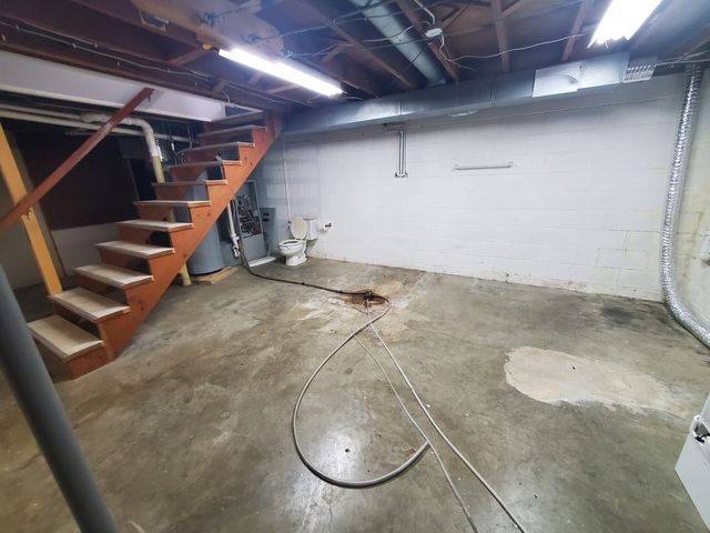 2239 13th Avenue S, Clinton, IA 52372