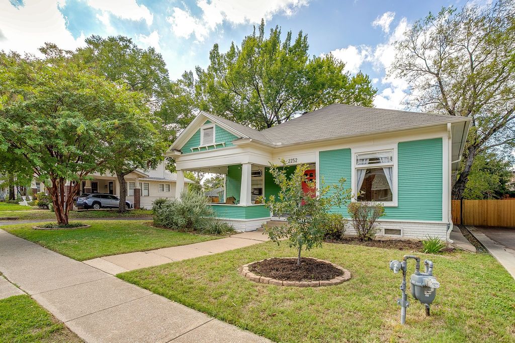 2252 Washington Avenue, Fort Worth, TX 76110 — photo 2
