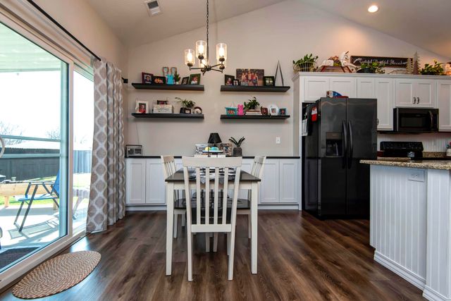 183 Three Pines Circle, Reeds Spring, MO 65737