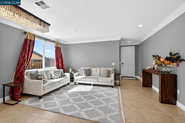 5271 Salerno Dr, Dublin, CA 94568