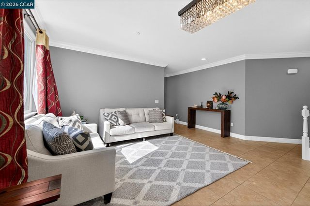 5271 Salerno Dr, Dublin, CA 94568