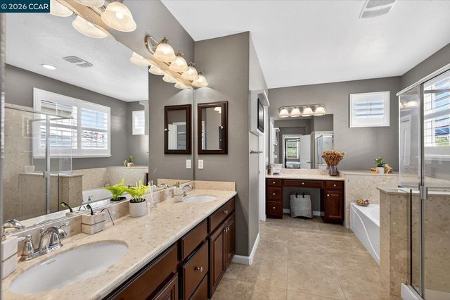 5271 Salerno Dr, Dublin, CA 94568