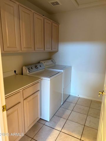 1308 E HORSESHOE Avenue, Gilbert, AZ 85296