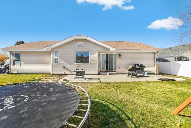 1308 Park Meadows Dr, Twin Falls, ID 83301