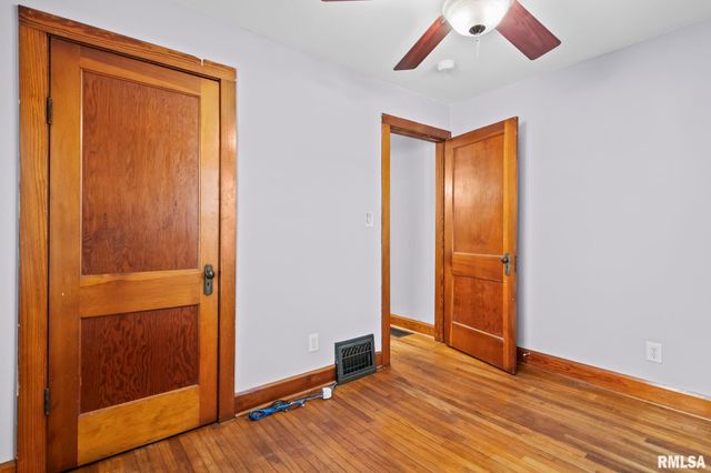 235 N ILLINOIS Street, Springfield, IL 62702