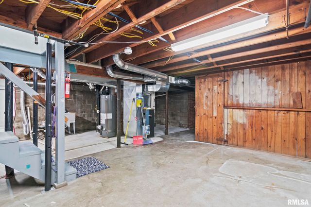 235 N ILLINOIS Street, Springfield, IL 62702