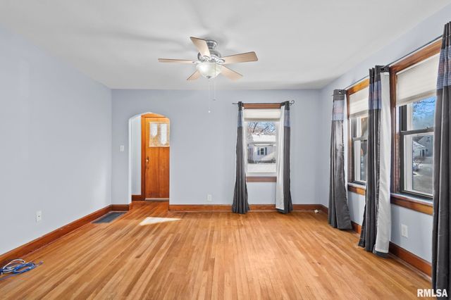 235 N ILLINOIS Street, Springfield, IL 62702