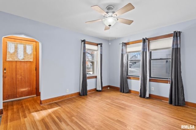 235 N ILLINOIS Street, Springfield, IL 62702