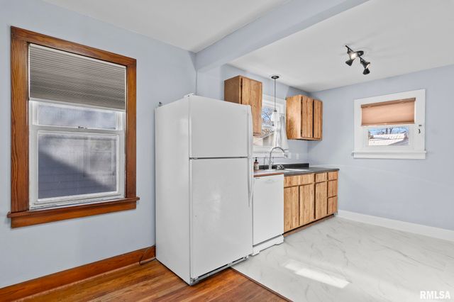 235 N ILLINOIS Street, Springfield, IL 62702