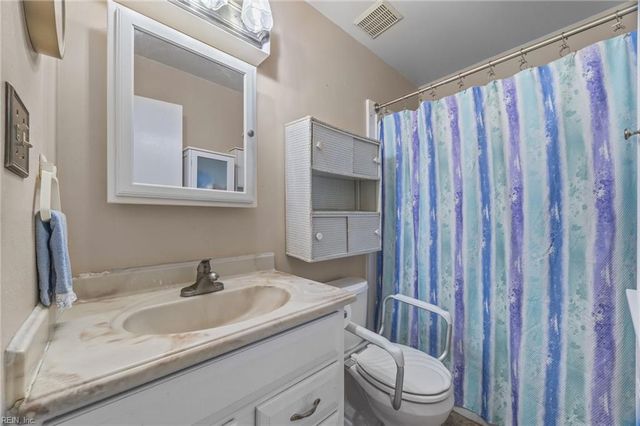 301 Shamrock AVE, Yorktown, VA 23693
