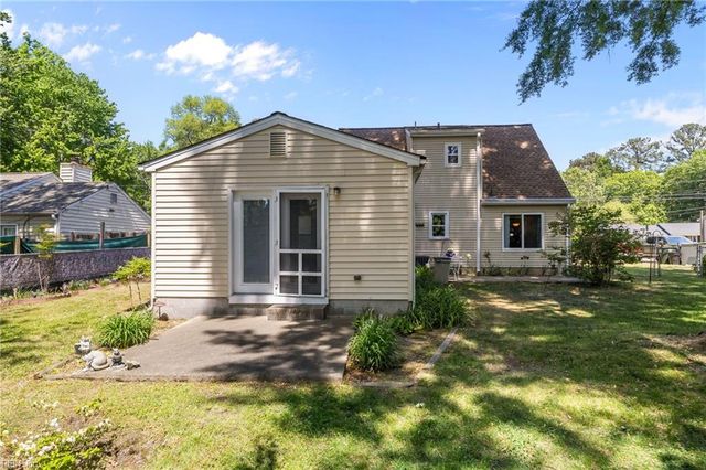 301 Shamrock AVE, Yorktown, VA 23693