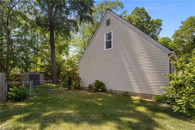 301 Shamrock AVE, Yorktown, VA 23693