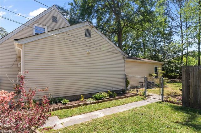 301 Shamrock AVE, Yorktown, VA 23693