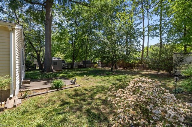 301 Shamrock AVE, Yorktown, VA 23693