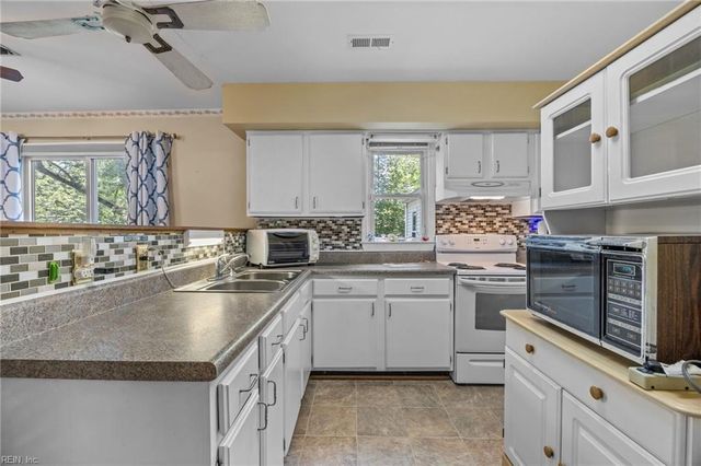 301 Shamrock AVE, Yorktown, VA 23693